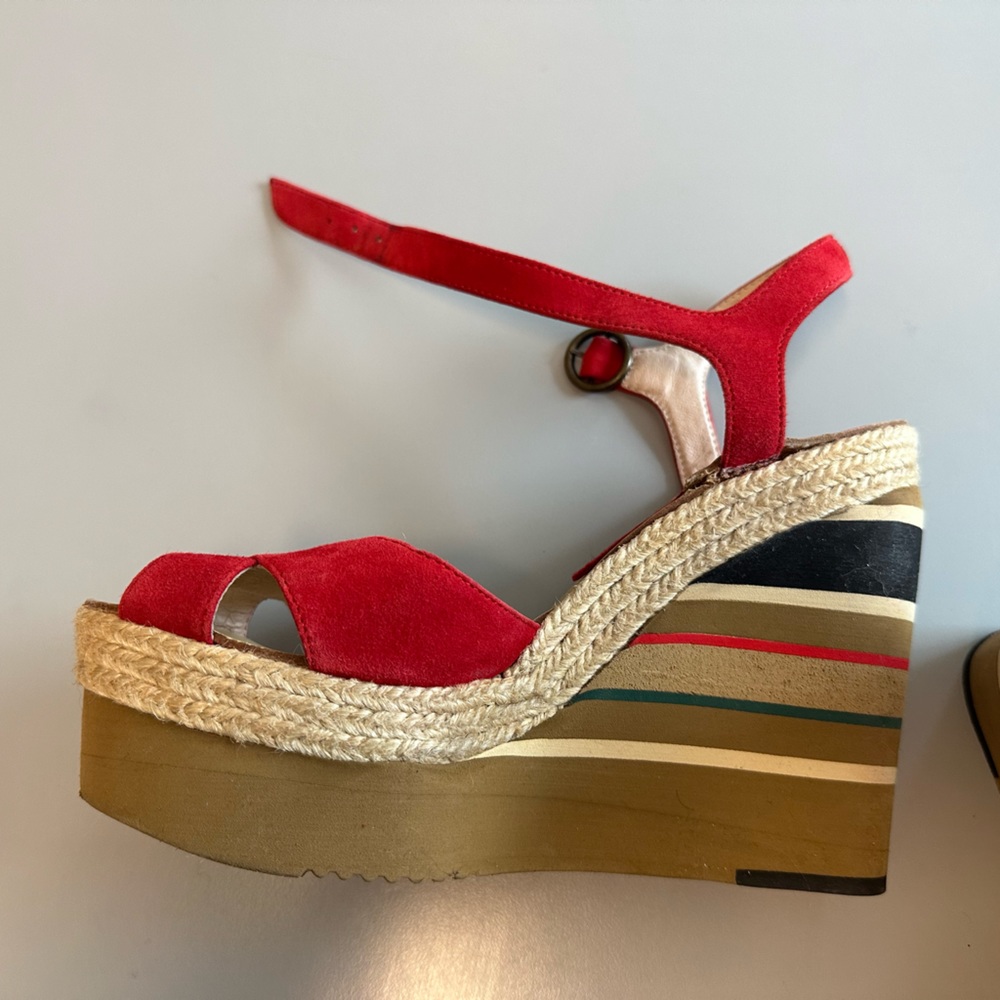Andre Assous wedge sandals